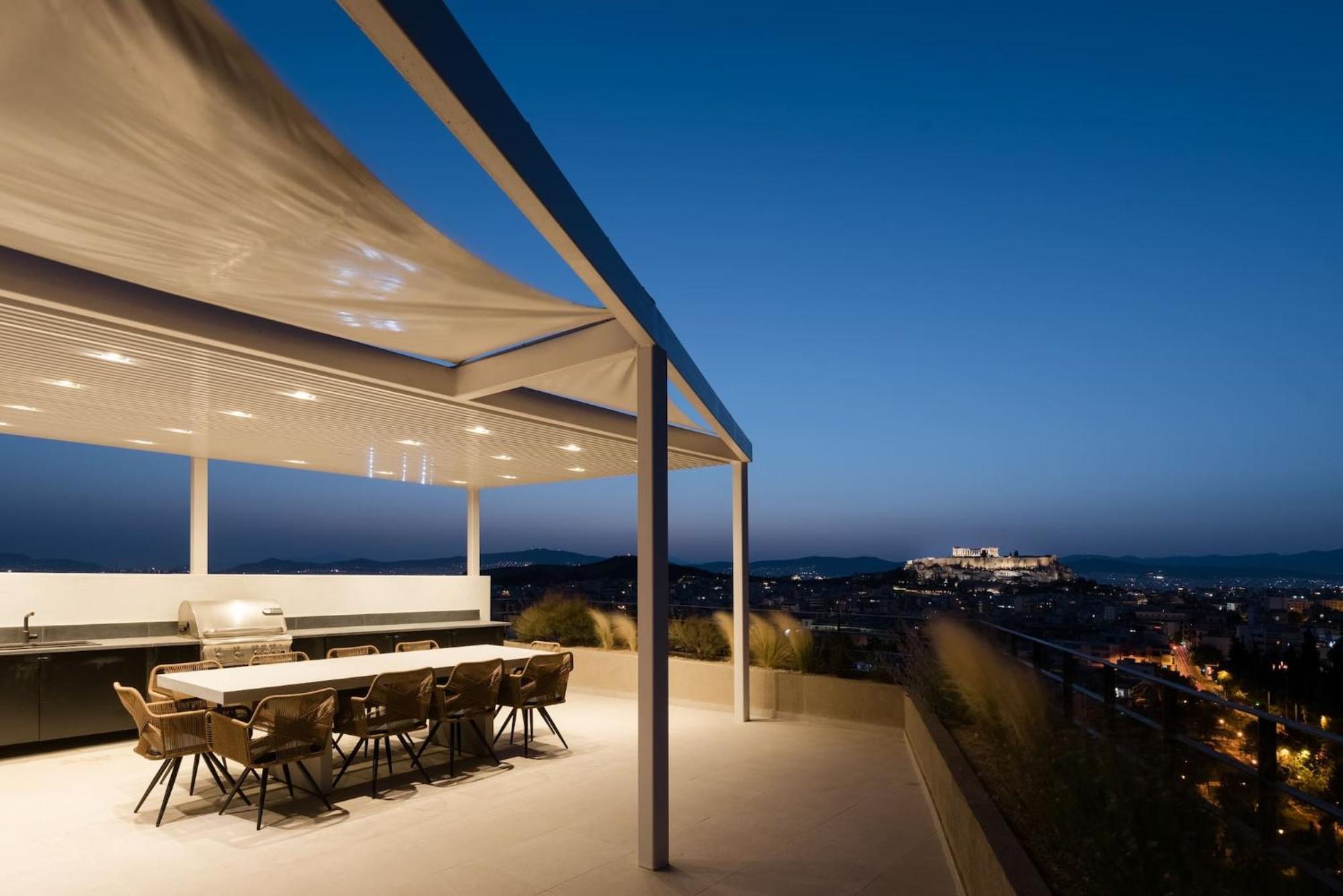 Urban Apt With Stunning Acropolis View & Roofdeck Atene Esterno foto