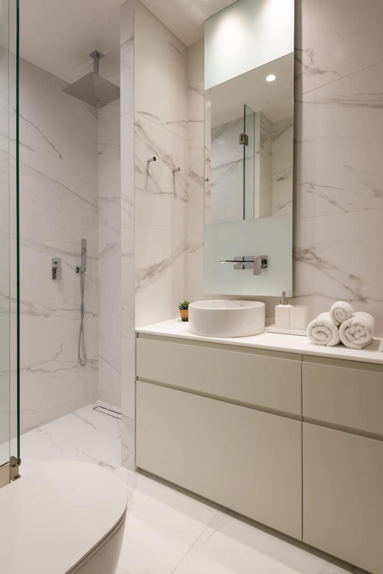 Urban Apt With Stunning Acropolis View & Roofdeck Atene Esterno foto
